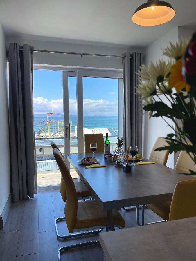 Portrush Penthouse Villa Bagian luar foto
