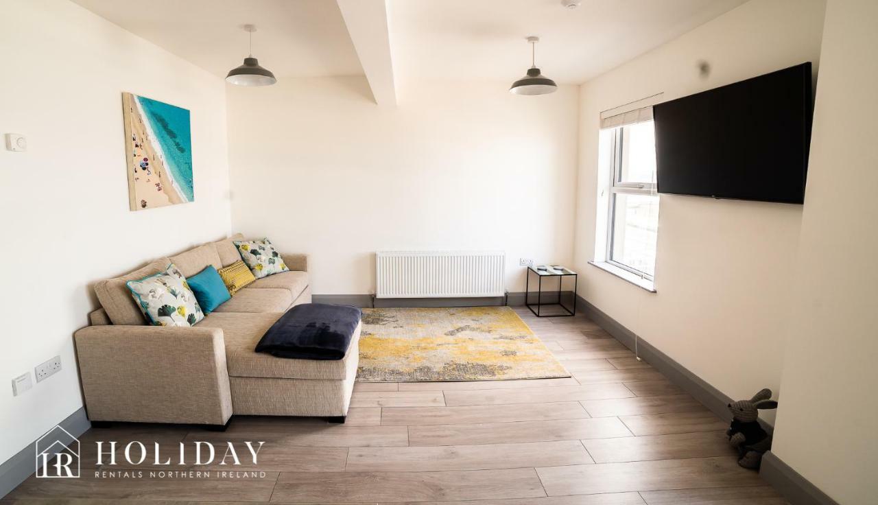 Portrush Penthouse Villa Bagian luar foto