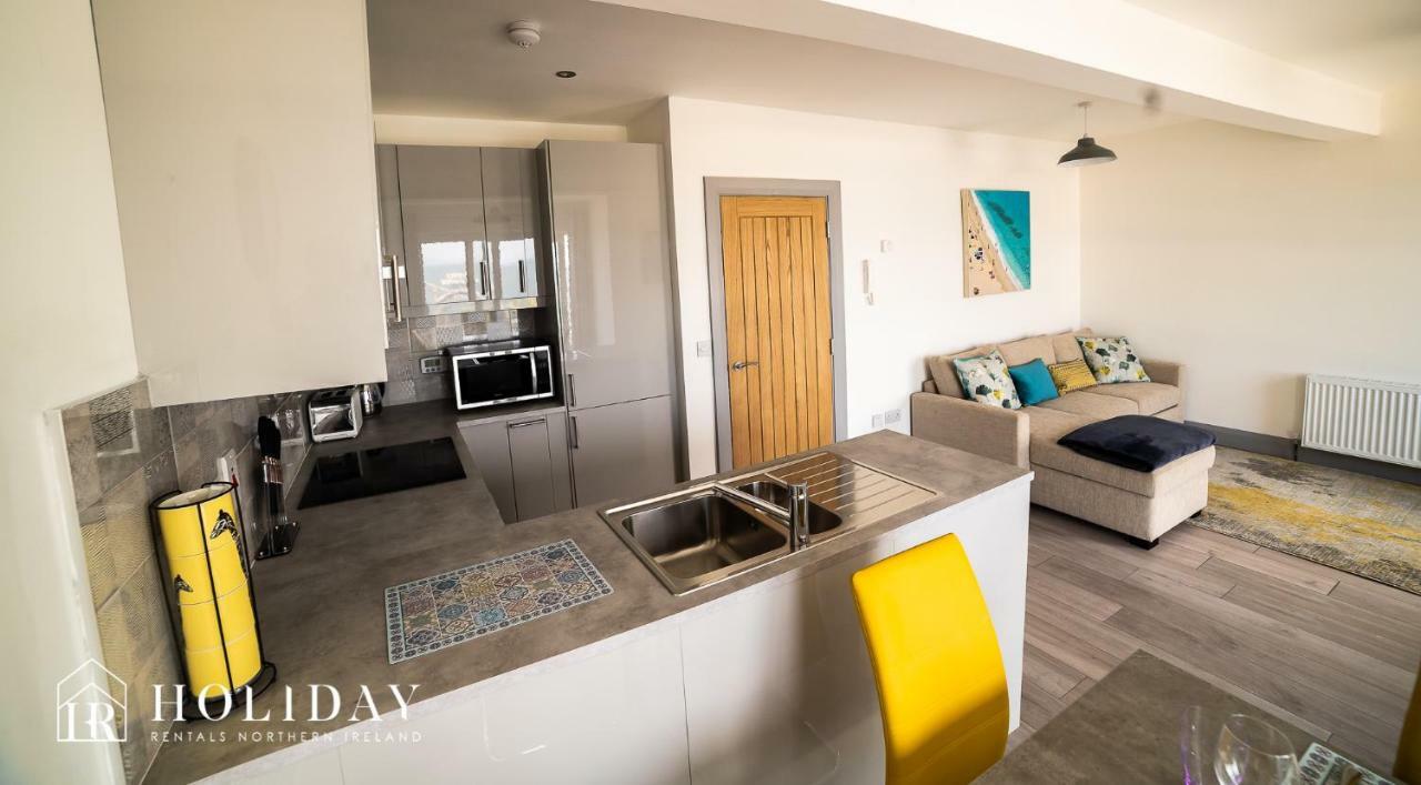 Portrush Penthouse Villa Bagian luar foto