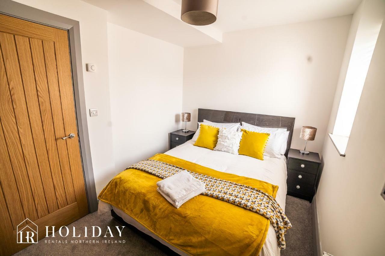 Portrush Penthouse Villa Bagian luar foto