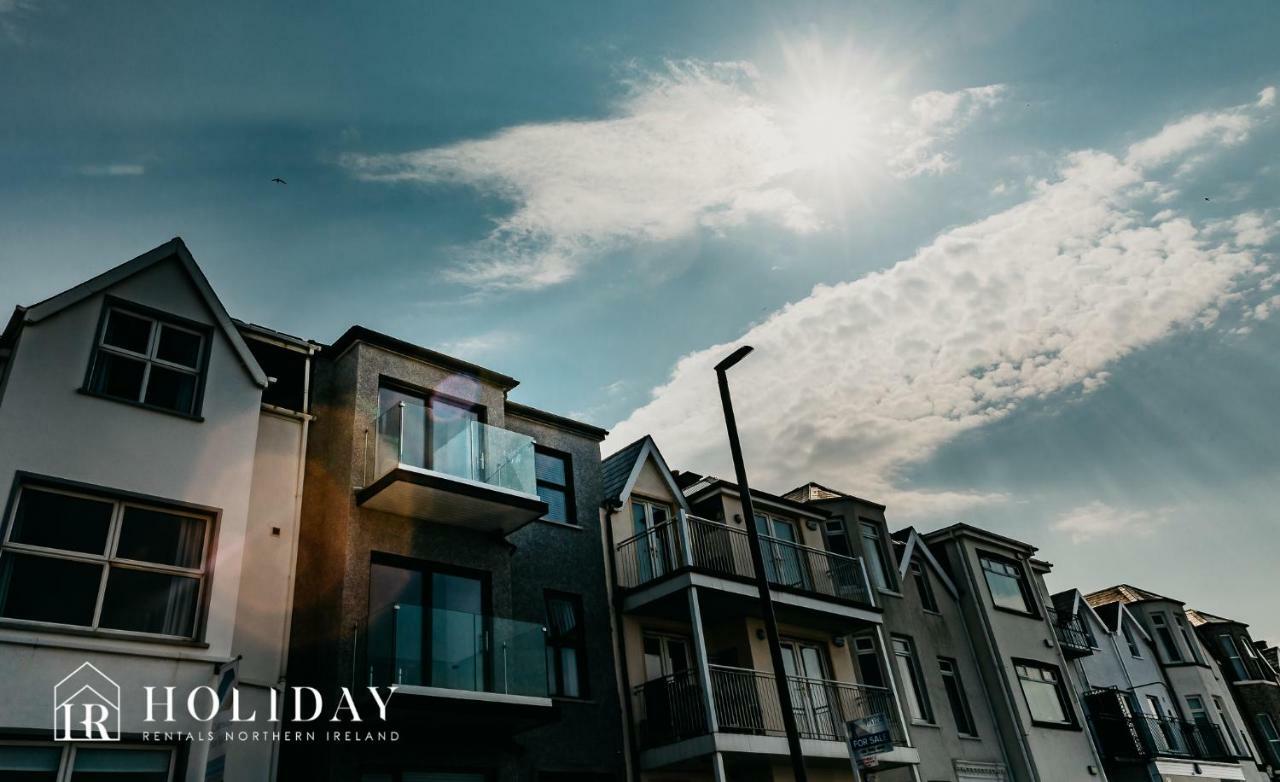 Portrush Penthouse Villa Bagian luar foto